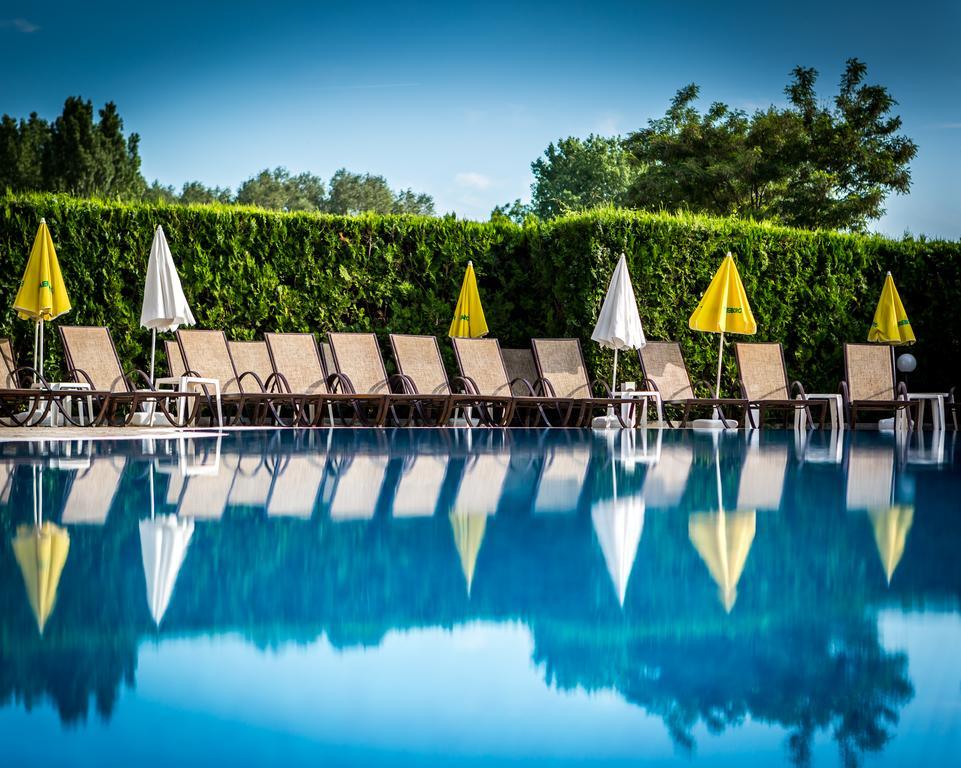 סאני ביץ' Hotel Golden Dune מראה חיצוני תמונה